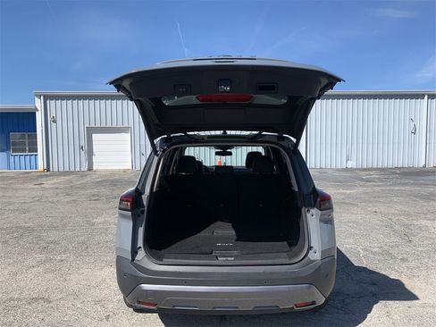 Used 2023 Nissan Rogue SL image 11