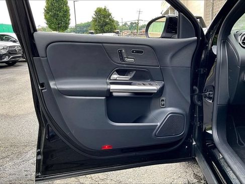Certified 2023 Mercedes-Benz GLA 250 4MATIC image 18