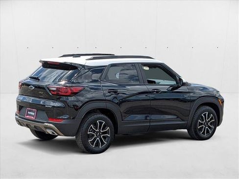 New 2025 Chevrolet TrailBlazer ACTIV w/ Convenience Package FWD image 2