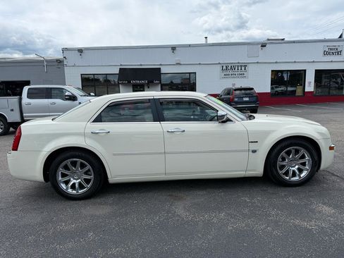 Used 2006 Chrysler 300 C RWD image 14
