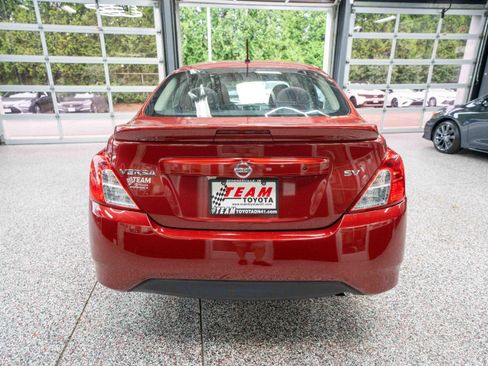 Used 2018 Nissan Versa SV FWD image 3