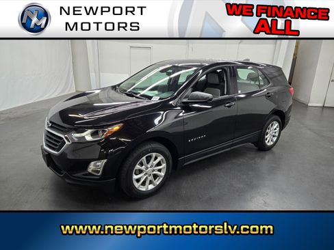 Used 2019 Chevrolet Equinox LS w/ LPO, Cargo Package FWD image 1