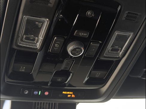 New 2026 GMC Yukon XL AT4 w/ AT4 Premium Plus Package AWD/4WD image 28