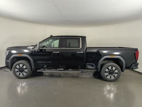 Used 2025 GMC Sierra 2500 Denali w/ Technology Package AWD/4WD image 5