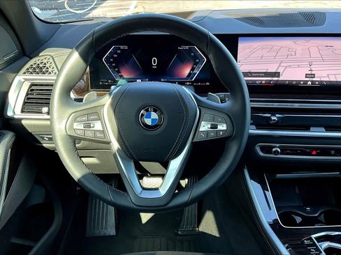 Certified 2025 BMW X5 xDrive40i w/ Premium Package image 6