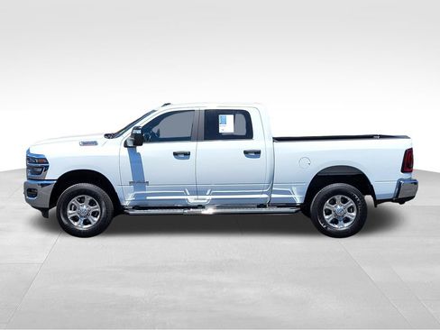 Used 2026 RAM 2500 Big Horn AWD/4WD image 2