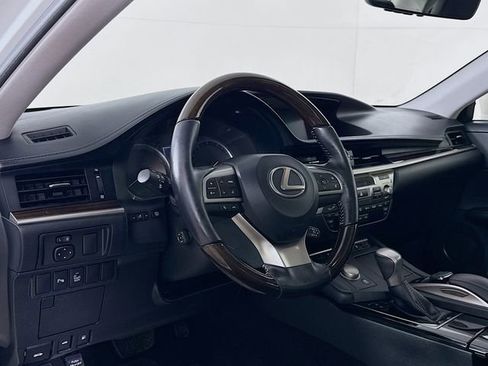 Used 2016 Lexus ES 350 image 9