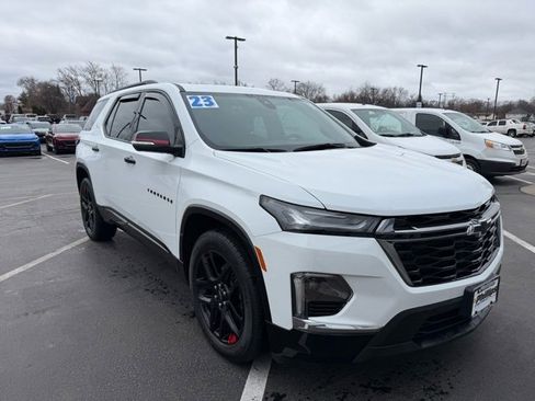 Used 2023 Chevrolet Traverse Premier w/ Redline Edition image 3