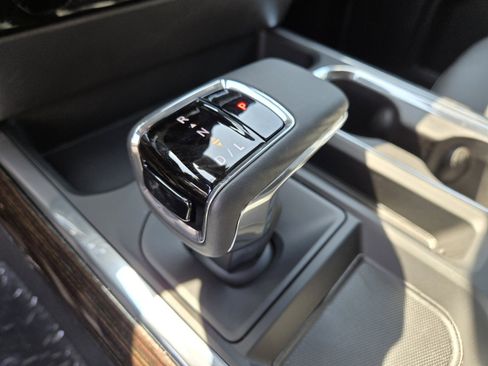 New 2025 GMC Sierra 1500 Elevation w/ Elevation Premium Package image 13
