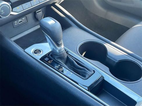 Used 2025 Nissan Altima 2.5 S FWD image 19