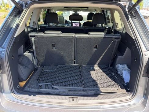 Certified 2024 Volkswagen Atlas SE w/ Panoramic Sunroof Package AWD/4WD image 10