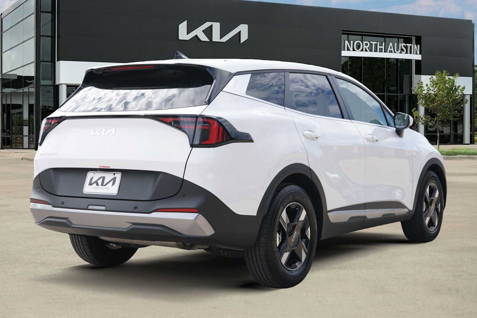 Certified 2026 Kia Sportage LX FWD image 5