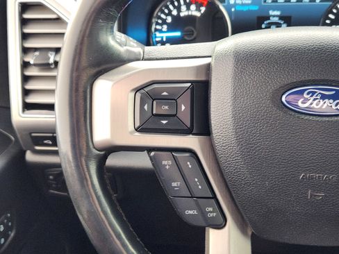 Certified 2019 Ford F150 Platinum w/ Equipment Group 701A Luxury image 18