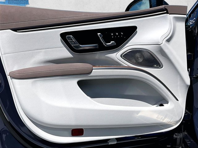 Certified 2023 Mercedes-Benz EQS 580 4MATIC Sedan image 17