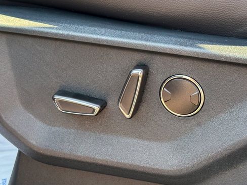 New 2025 Ford F150 Lightning Lariat image 25