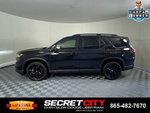 Used 2025 Honda Pilot Black Edition image 4