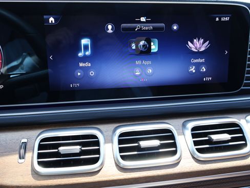 Used 2025 Mercedes-Benz GLE 350 4MATIC image 40