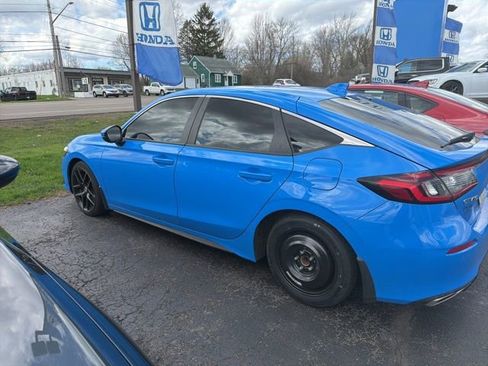 Used 2023 Honda Civic Sport Touring image 4