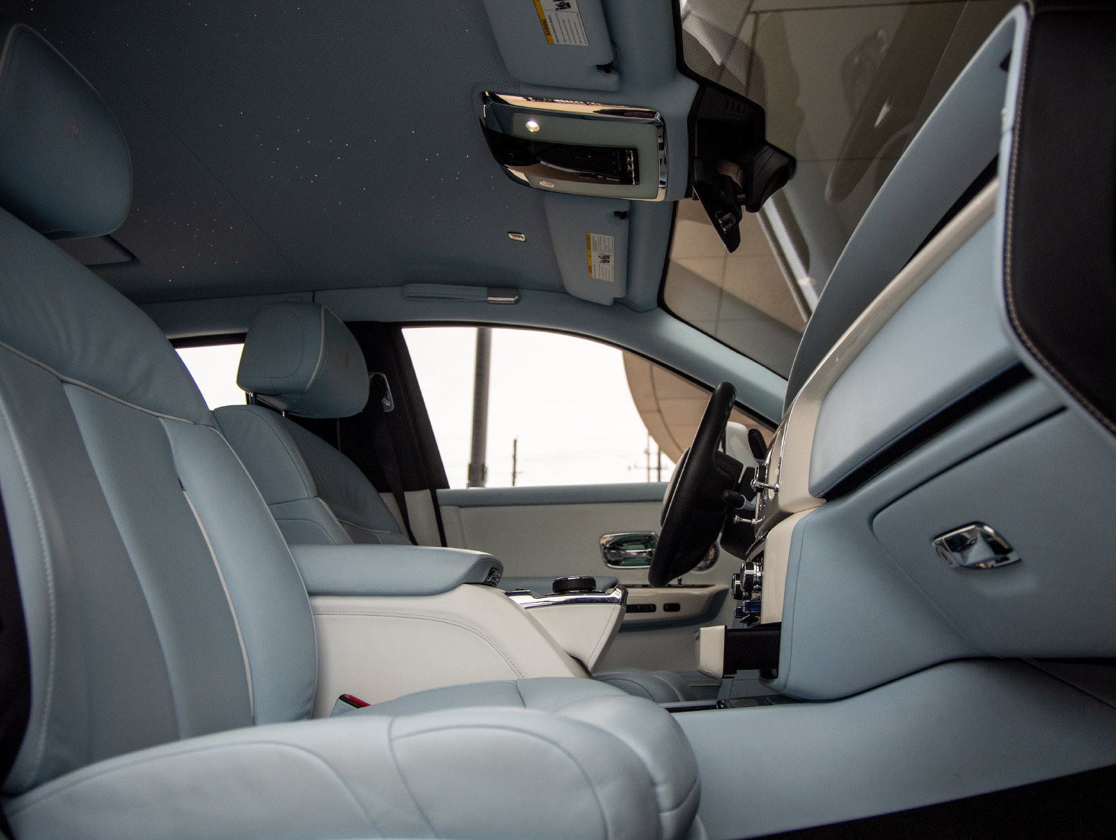 Used 2023 Rolls-Royce Phantom Extended Wheelbase w/ Leather Finishing Pack RWD image 63
