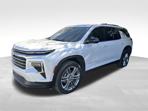 Certified 2025 Chevrolet Traverse LT image 7