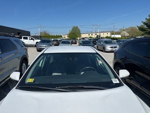 Used 2020 Toyota Camry XLE FWD image 7