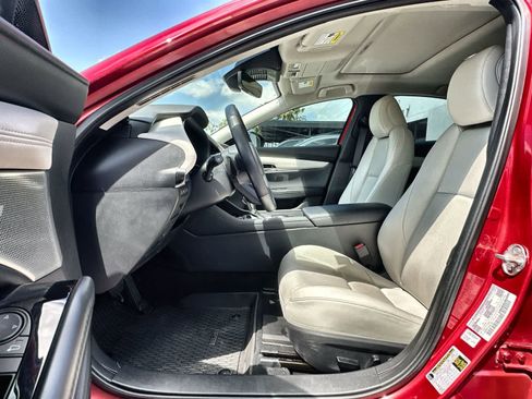 Used 2025 MAZDA MAZDA3 2.5 Turbo Sedan w/Premium Plus image 2