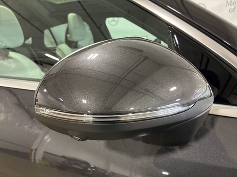 Used 2025 Mercedes-Benz GLC 300 4MATIC image 30