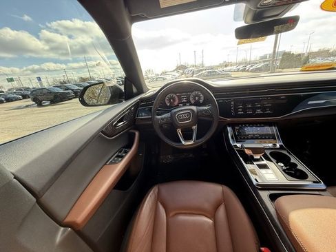 Used 2019 Audi Q8 Prestige image 5