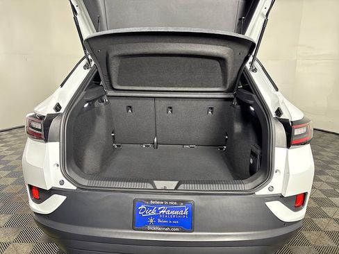 Used 2023 Volkswagen ID.4 Standard image 21