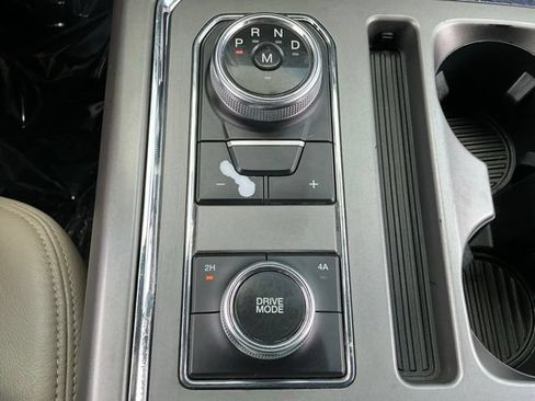 Used 2019 Ford Expedition XLT AWD/4WD image 28