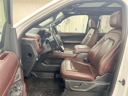 Used 2022 Ford Expedition Limited image 20