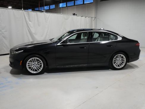 Certified 2025 BMW 530i xDrive 530i xDrive image 20