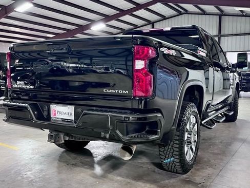 Used 2024 Chevrolet Silverado 2500 Custom w/ Custom Value Package AWD/4WD image 3