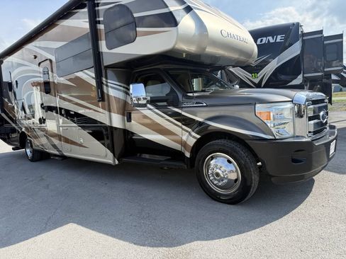 Used 2016 Ford F550 2WD Regular Cab Super Duty image 3