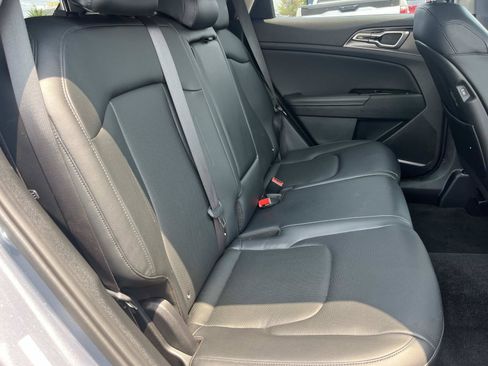Used 2024 Kia Sportage EX FWD image 24