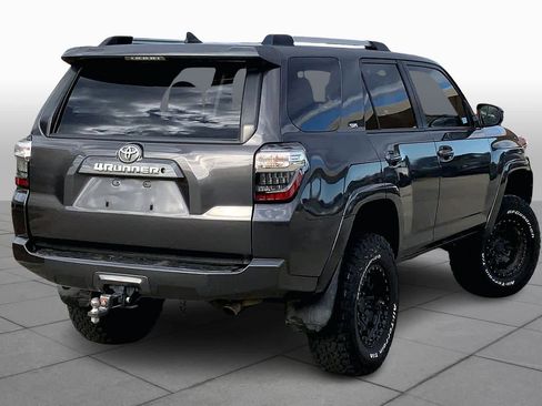 Used 2019 Toyota 4Runner SR5 image 11