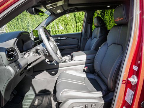 Certified 2025 Honda Pilot TrailSport image 16