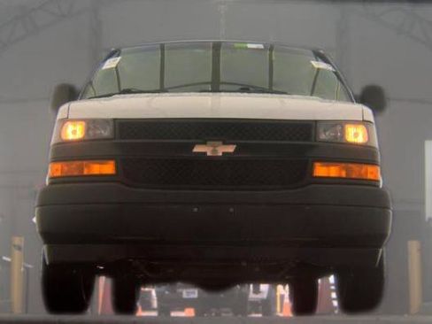 Used 2020 Chevrolet Express 2500 w/ Safety Package RWD image 8