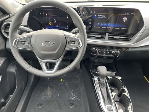 New 2026 Chevrolet Trax ACTIV w/ Sunroof Package image 8
