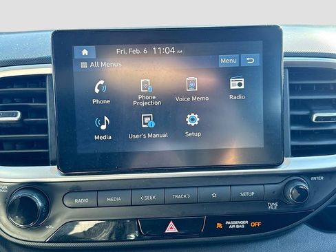 Used 2025 Hyundai Venue SEL image 15