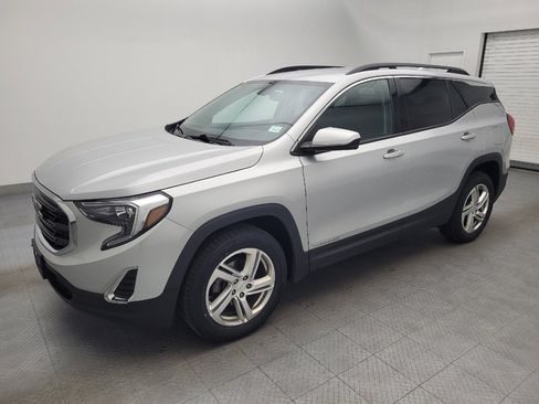 Used 2018 GMC Terrain SLE w/ Driver Convenience Package image 2