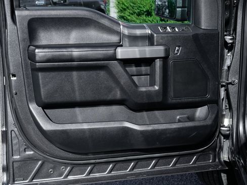 Used 2018 Ford F150 XLT w/ Equipment Group 302A Luxury image 15