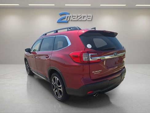 Used 2024 Subaru Ascent Limited image 3