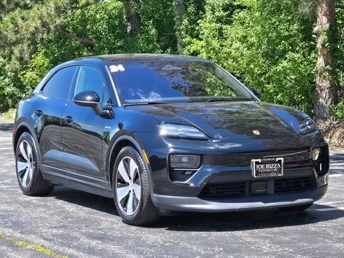 Used 2024 Porsche Macan 4 Electric image 9