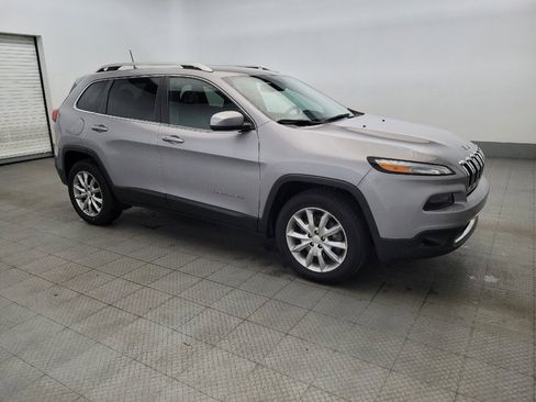 Used 2018 Jeep Cherokee Limited AWD/4WD image 11