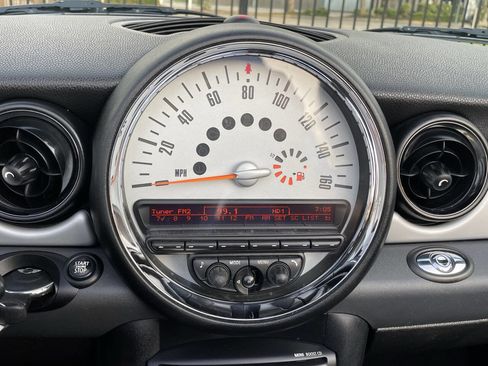 Used 2011 MINI Cooper Base 2dr Convertible image 33