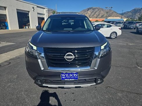 Used 2024 Nissan Pathfinder SL w/ Cargo Package AWD/4WD image 2
