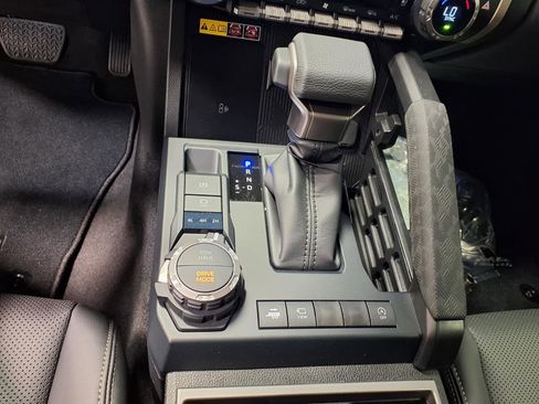 Used 2026 Toyota Tacoma Limited image 19