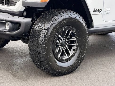 New 2026 Jeep Wrangler Unlimited Rubicon 392 w/ Quick Order Package 27X Moab AWD/4WD image 25