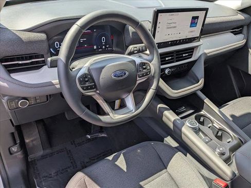 New 2025 Ford Explorer Active image 3
